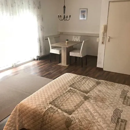 شقة Ferienwohnung Mozartstrasse *